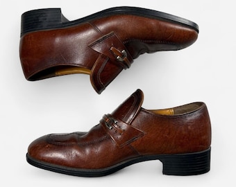 Mocassini vintage anni '70 Flagg Bros in pelle marrone con fibbia, made in USA, taglia 7 da uomo