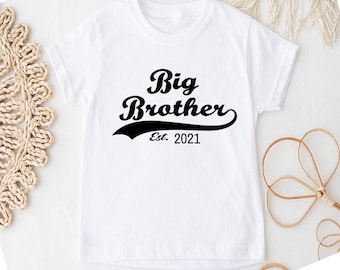 Big Brother Est. Kid T-shirt: Pregnancy Announcement Tee