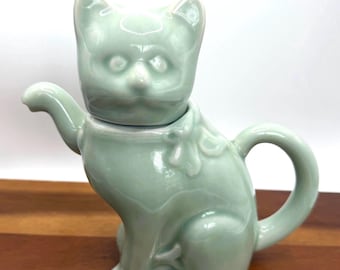 Vintage Pale Green Porcelain Maneki-neko "Lucky Cat" Teapot