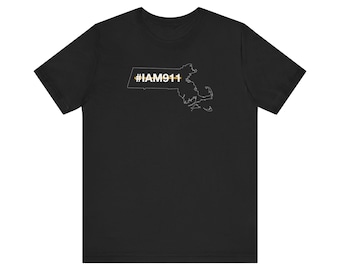 State of Massachusetts #IAM911 Thin Gold Line Edition - uniseks T-shirt van jersey met korte mouw