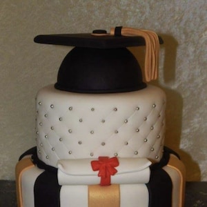 Graduation Cap and Diploma Fondant Cake Toppers