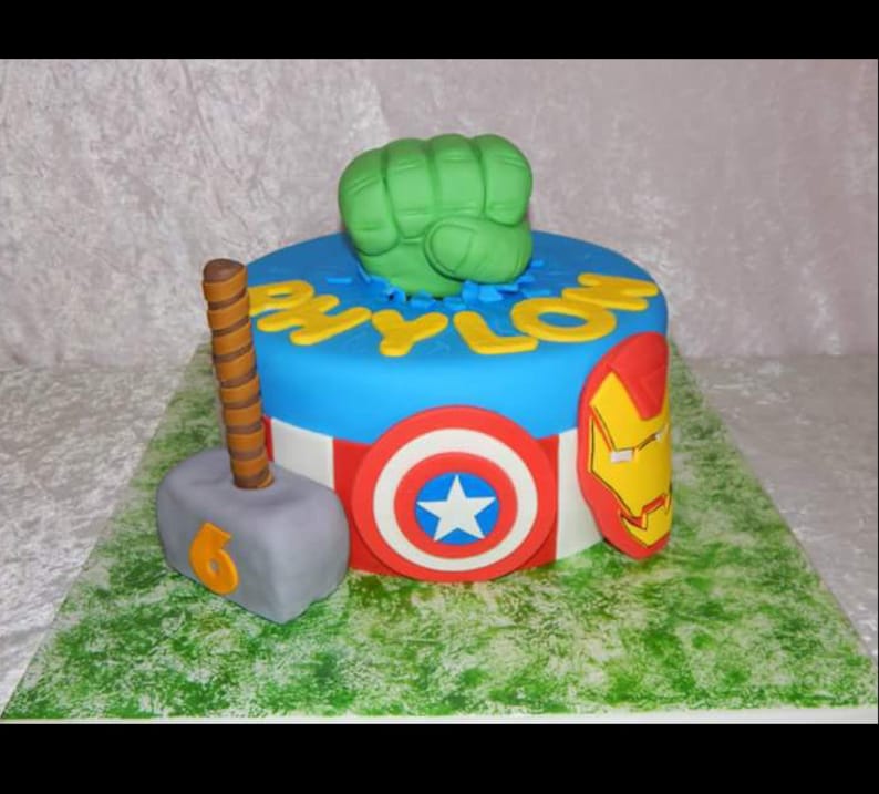 Avengers Superhero Fondant Cake Topper Set Hulk Iron Man