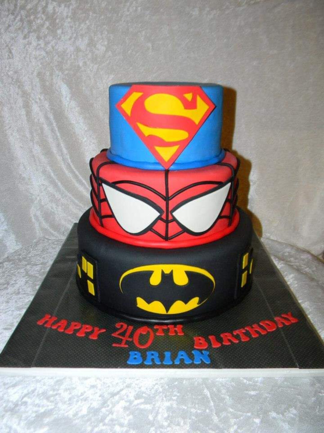 Superman Cake Tutorial - How to Make a Superhero Cake Topper - Superman  Logo - YouTube