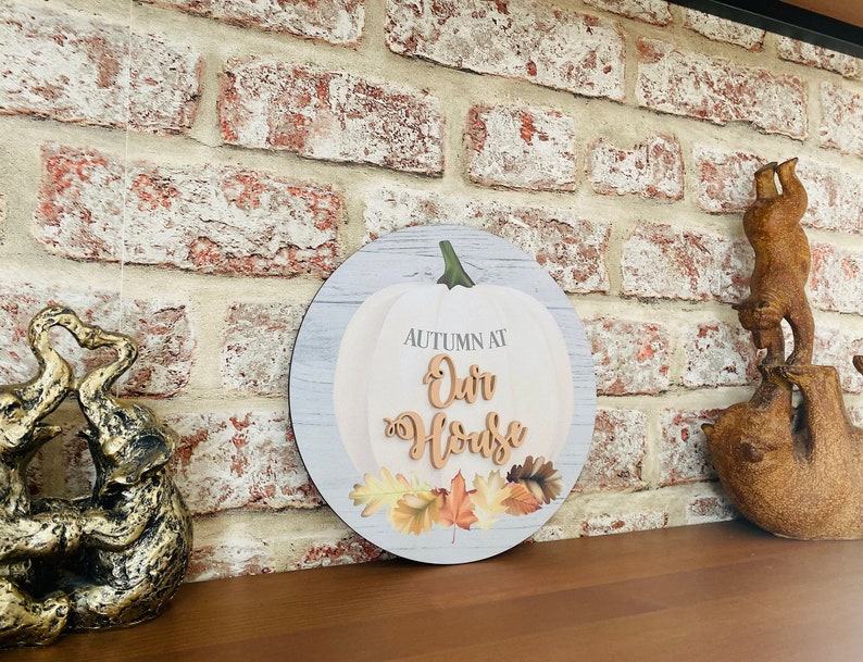 Halloween wooden plaque sign door hanging wall hanging, pumpkin autumn decor home family sign Halloween at the imagem 3