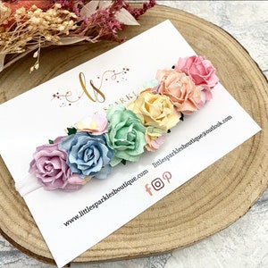Regenbogen Blumen Haarband: Handgemachte Rosen aus Maulbeerpapier