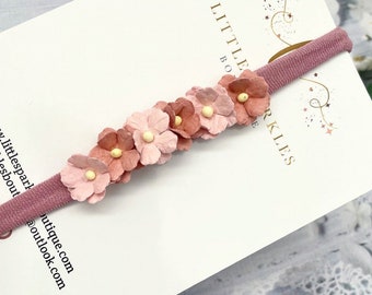 Blumen-Stirnband, altrosa Stirnband, Baby-Stirnband, rosa Blumen-Stirnband, Fotoshooting-Requisite, Hochzeitshaar, Taufband