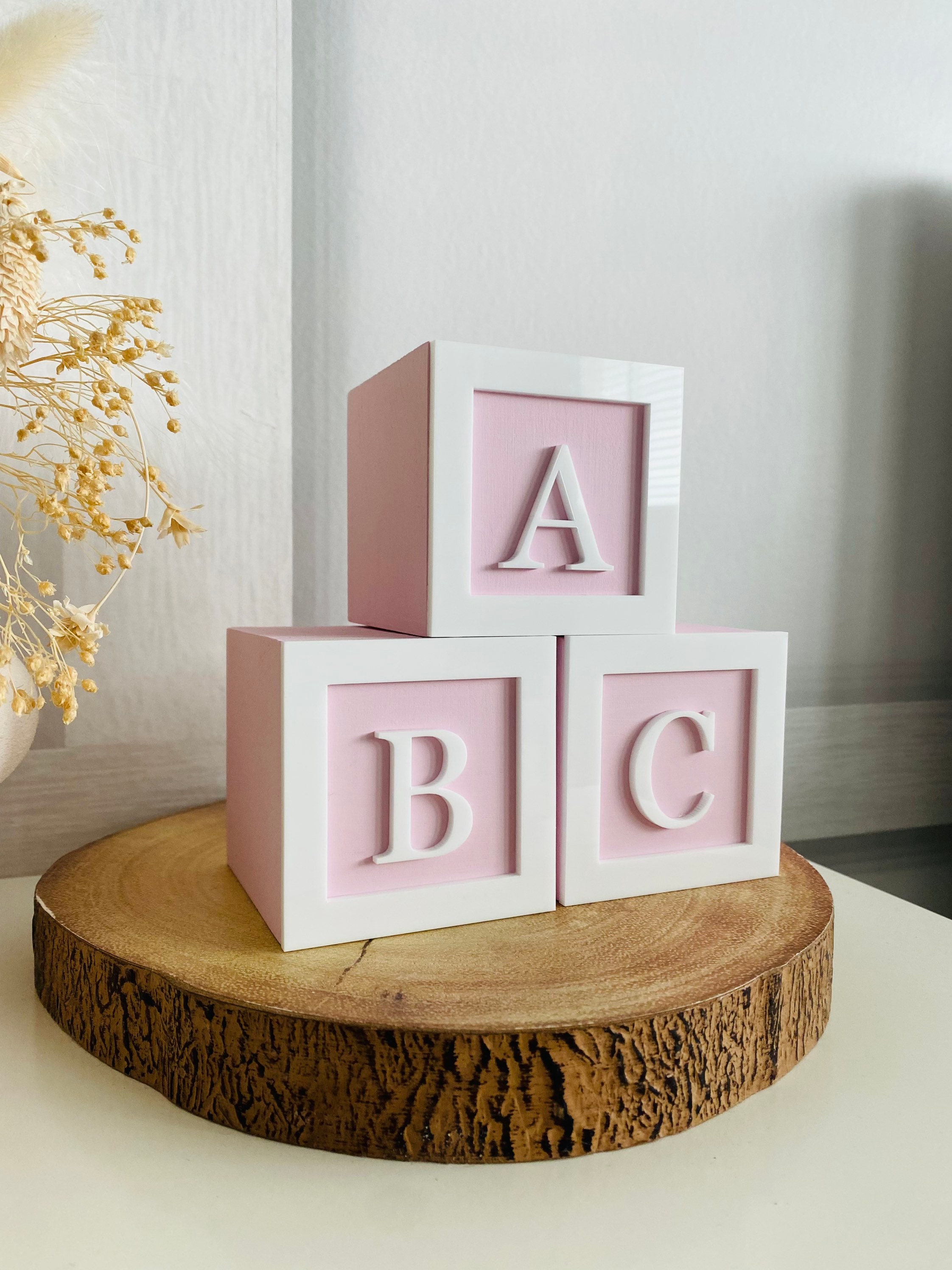 Cubos de madera con nombre ❤️ Nombre en bloques de madera ❤️ Nombre en  madera ❤️ Letras de madera ❤️ Frases de Madera - Letras decorativas -  Letras personalizadas - Decoracion de Madera - Decoracion Infantil -  Habitación infantil - uguetines