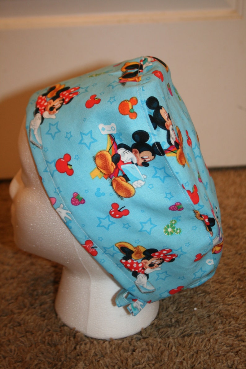 Minnie Mouse Scrub hat