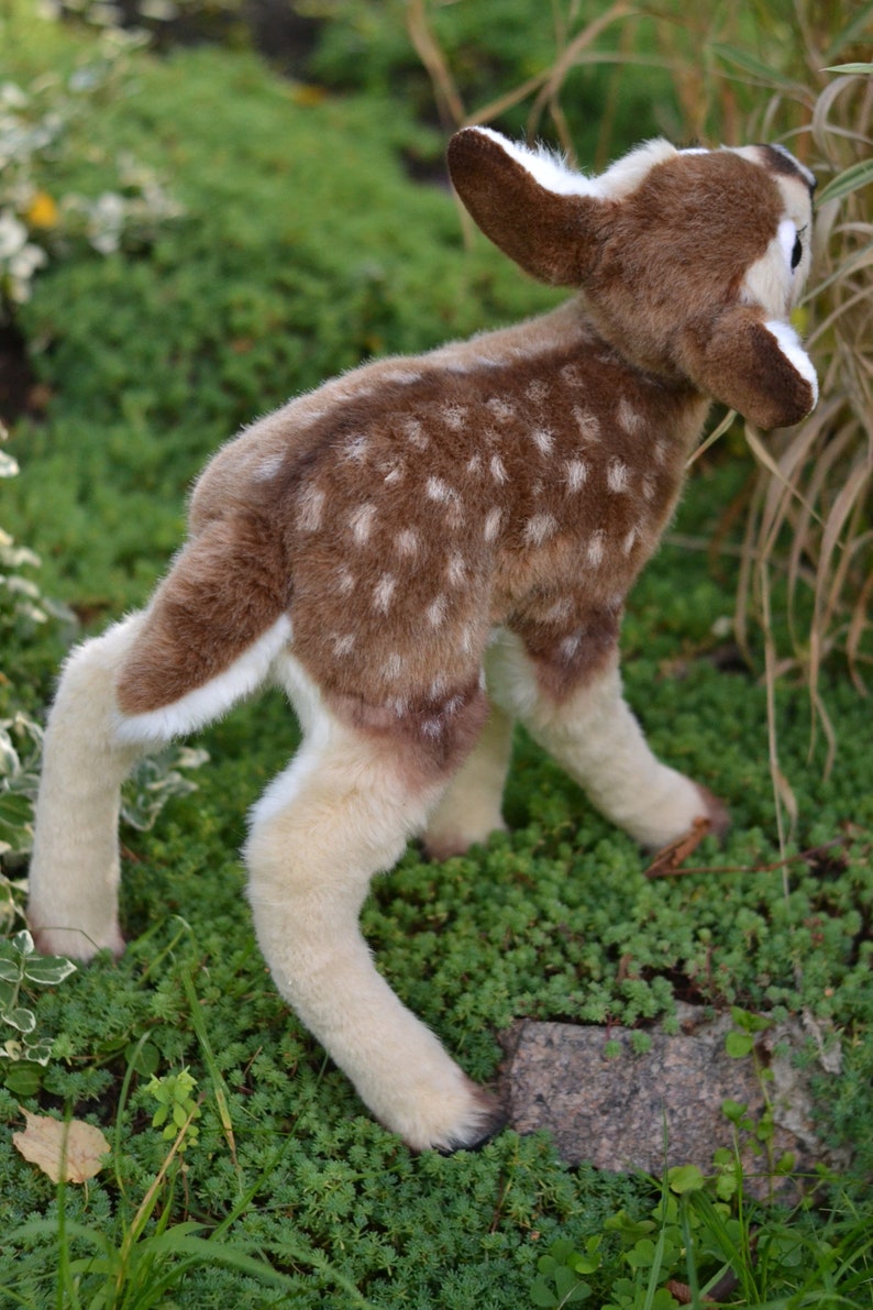 Realistic deer MADE TO ORDER Plush fawn, white tailed baby deer, animal art doll, interior stuffed toy, sewn animals, fake fur toy, pet copy image 9