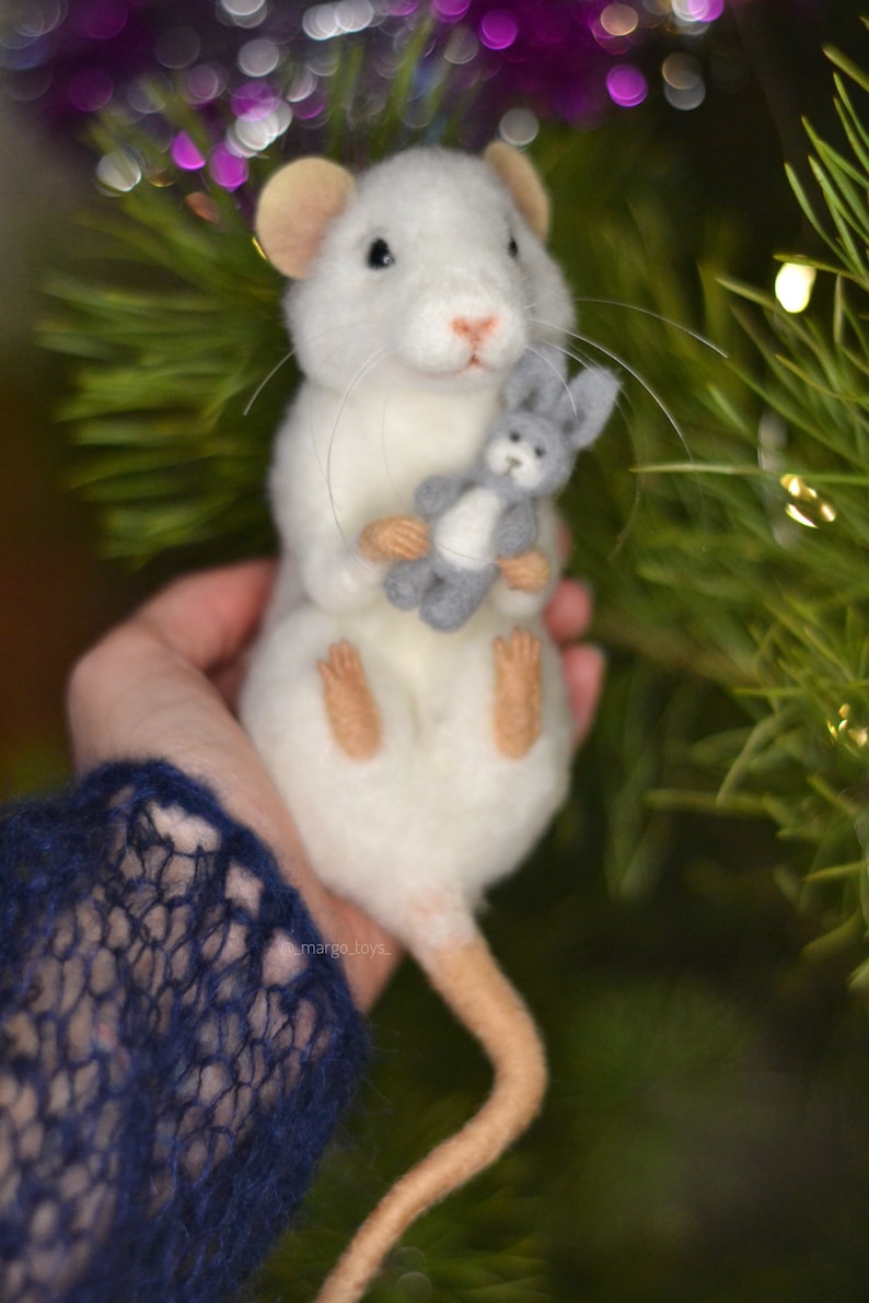 Needle felted mouse Little mice White mouse Felted animal Mouse filtz Felted miniature Wool mouse Felt sculpture mouse Eco toy image 10