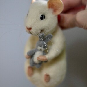 Needle felted mouse Little mice White mouse Felted animal Mouse filtz Felted miniature Wool mouse Felt sculpture mouse Eco toy image 5