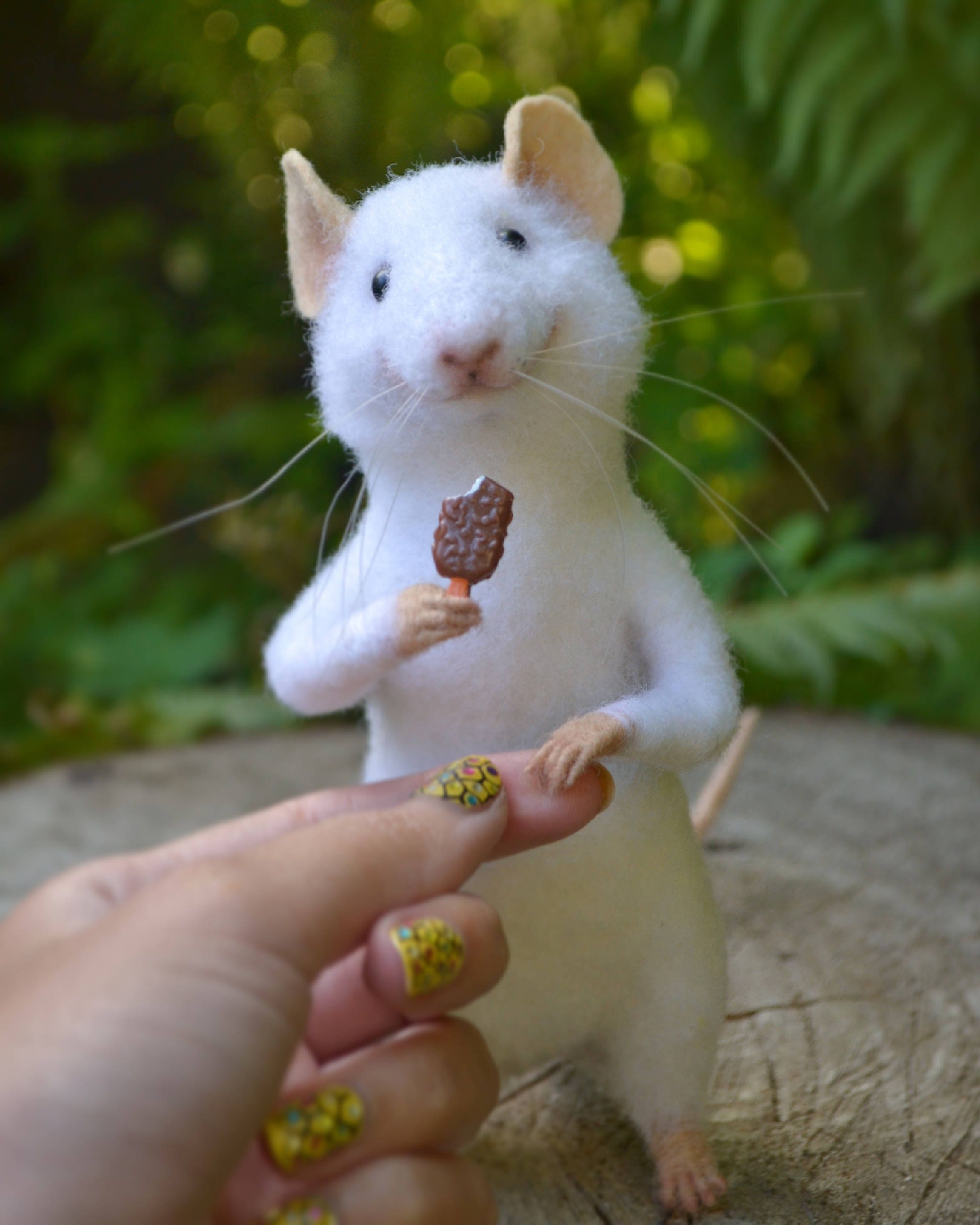 Needle Felted Mouse Mice Realistic Mouse With Ice Creame Felted Animals  White Mouse Wool Felt Mouse Miniature Felted Mice Mouse Figurine Eco 