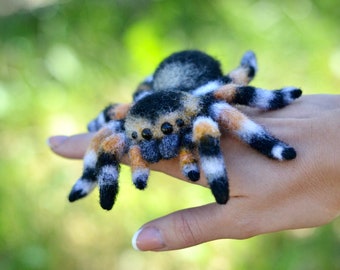 Tarantula MADE TO ORDER Jumping spider toy Needle felted animal Nursery decor Halloween Wool felt arachnid sculpture