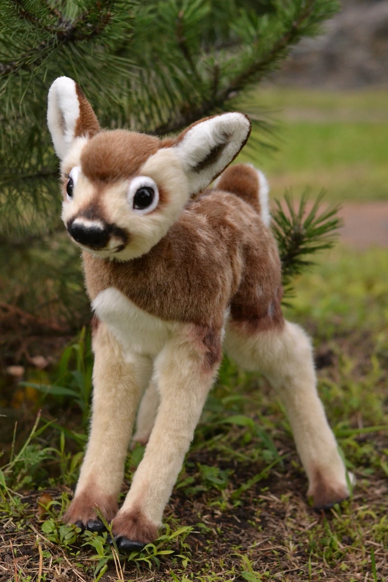 Realistic deer MADE TO ORDER Plush fawn, white tailed baby deer, animal art doll, interior stuffed toy, sewn animals, fake fur toy, pet copy image 3