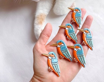 Small kingfisher handmade ceramic brooch