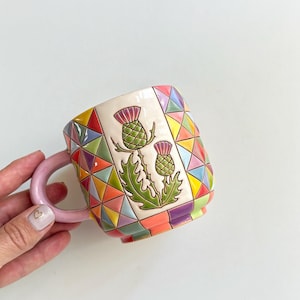 Taza de cerámica hecha a mano con diseño de cardo, taza de cerámica colorida