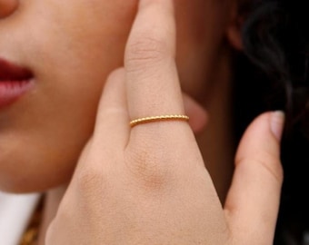 Thin Gold Band 18k • Ring Delicate Simple Stackable • tiny Gold Dainty • Minimalistic Thin Gold Band • Dainty 18k Ring • Dainty Minimalistic