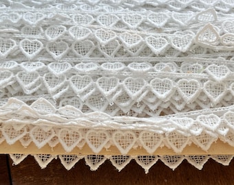 Vintage Heart pattern Austrian cotton mix lace by the metre - unused original C1980s lace