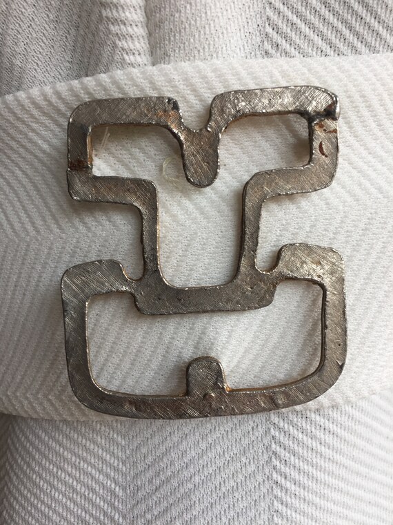 Vintage White Modern Sheath Fitted Dress Metal Ab… - image 9