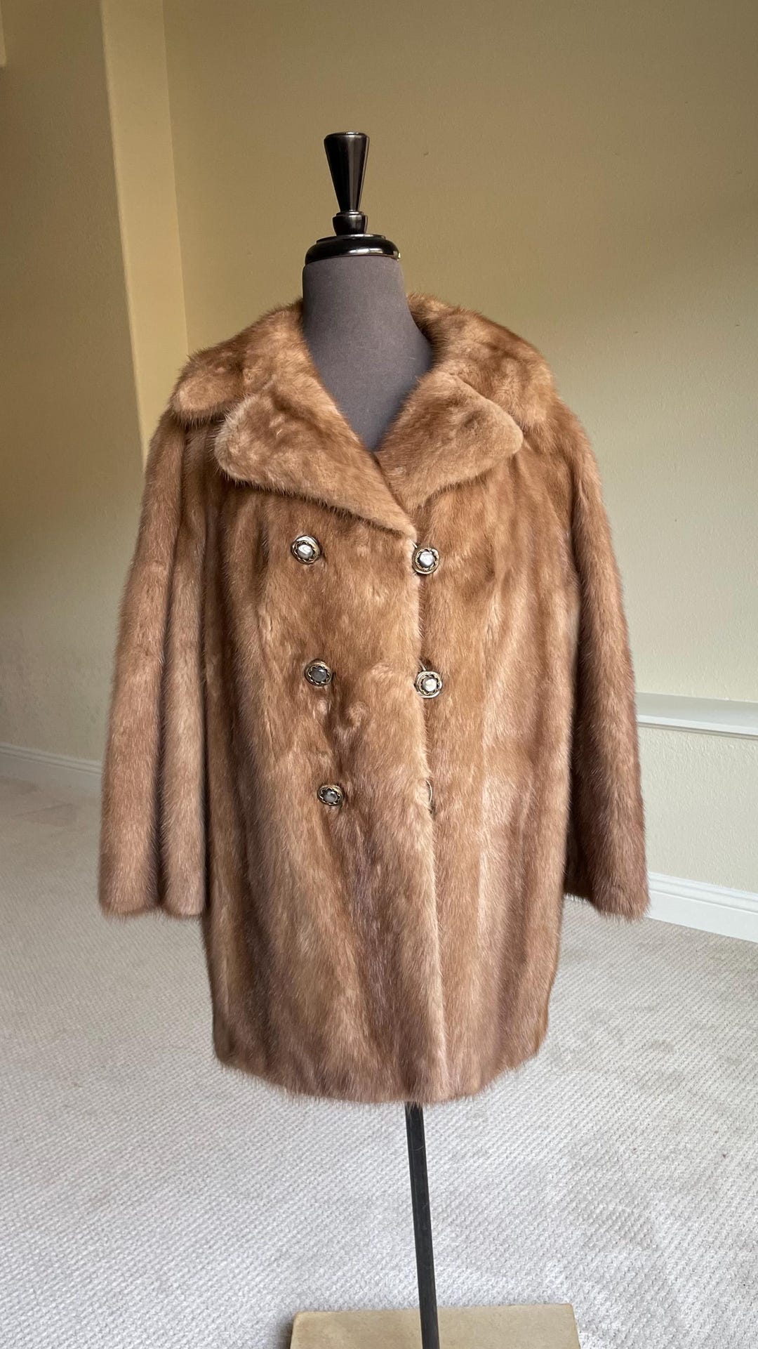 Vintage Brown Oversized Short Faux Mink Fur Coat Unisex Thick Winter Outerwear For Cold Weather