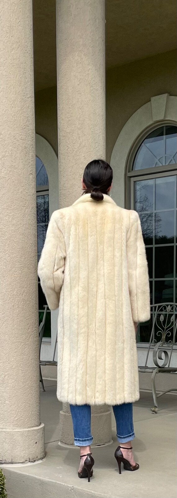 Vintage Long White Ivory Mink Fur Coat - image 4