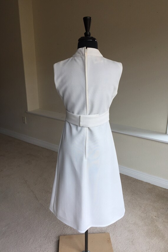 Vintage White Modern Sheath Fitted Dress Metal Ab… - image 5