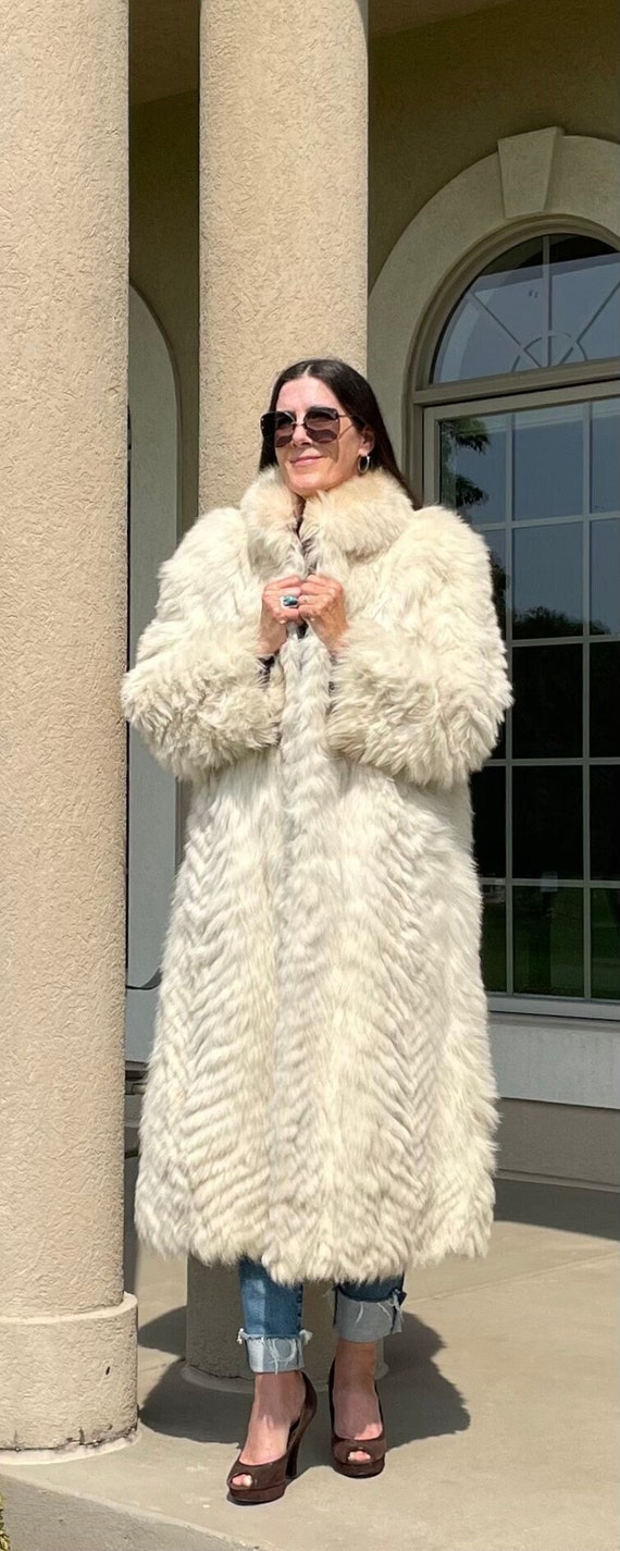 Vintage Long White Ivory Fox Fur Coat