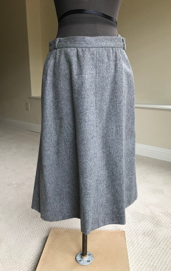 Vintage 2 Piece Gray Wool Suit Blazer Skirt - image 4