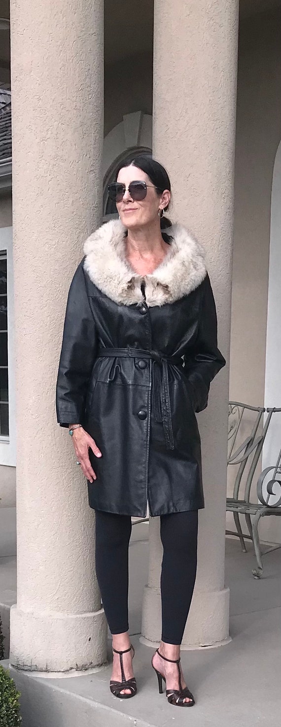 Vintage Modern Black Leather Belted Coat Fox Fur C