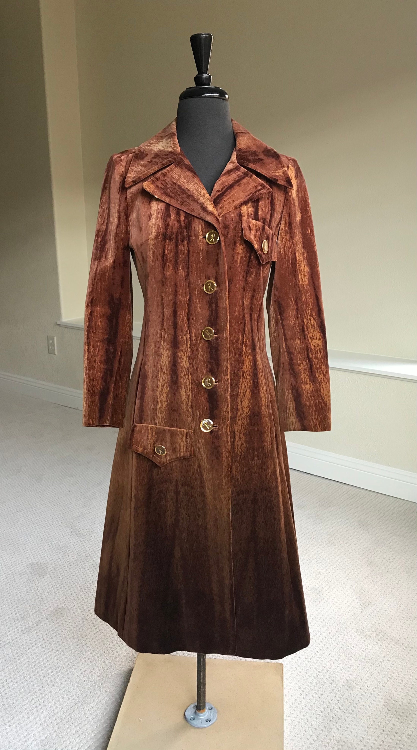 70s ROBERTA Di CAMERINO VELVET COAT DRES