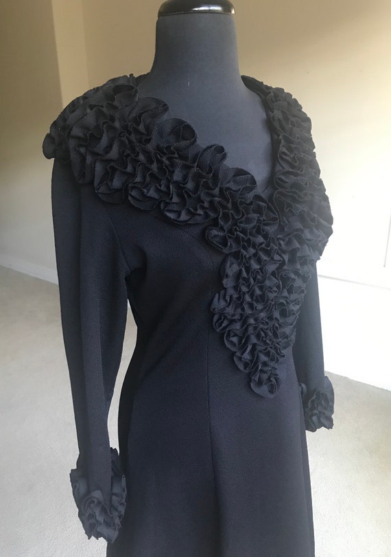 Vintage Modern Black Knit Shift Dress Ruffle Coll… - image 8