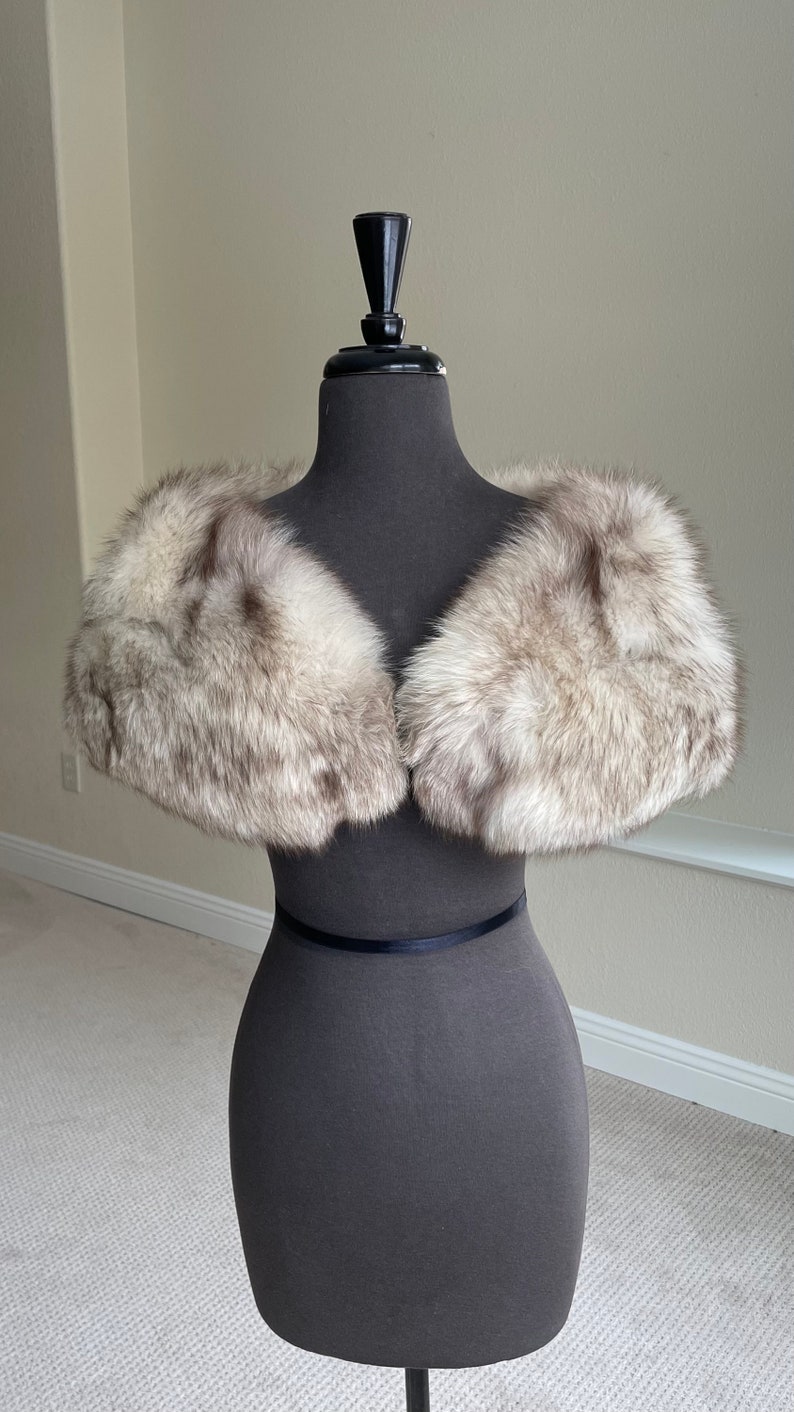 Vintage White Silver Fox Fur Stole Cape image 2