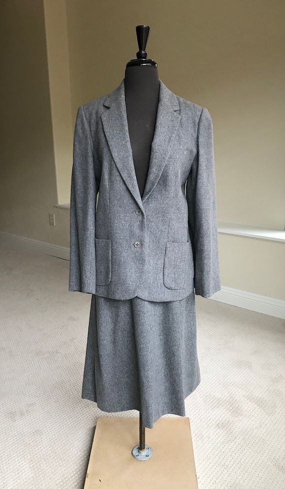 Vintage 2 Piece Gray Wool Suit Blazer Skirt - image 1