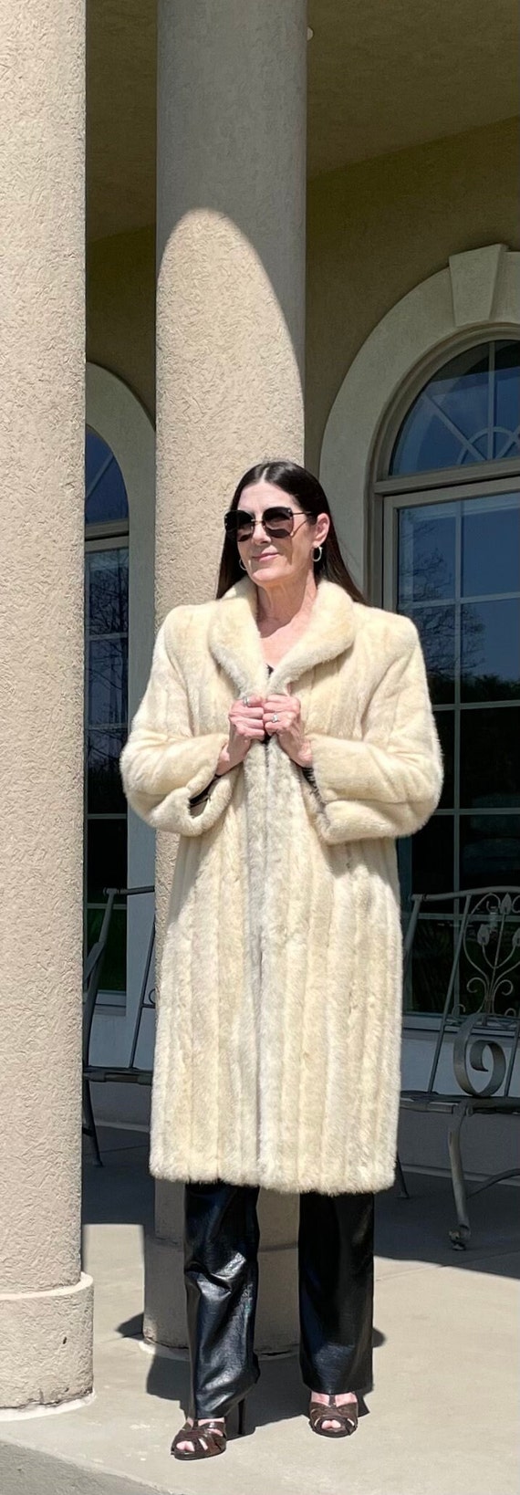 Vintage Long White Ivory Mink Fur Coat - image 3