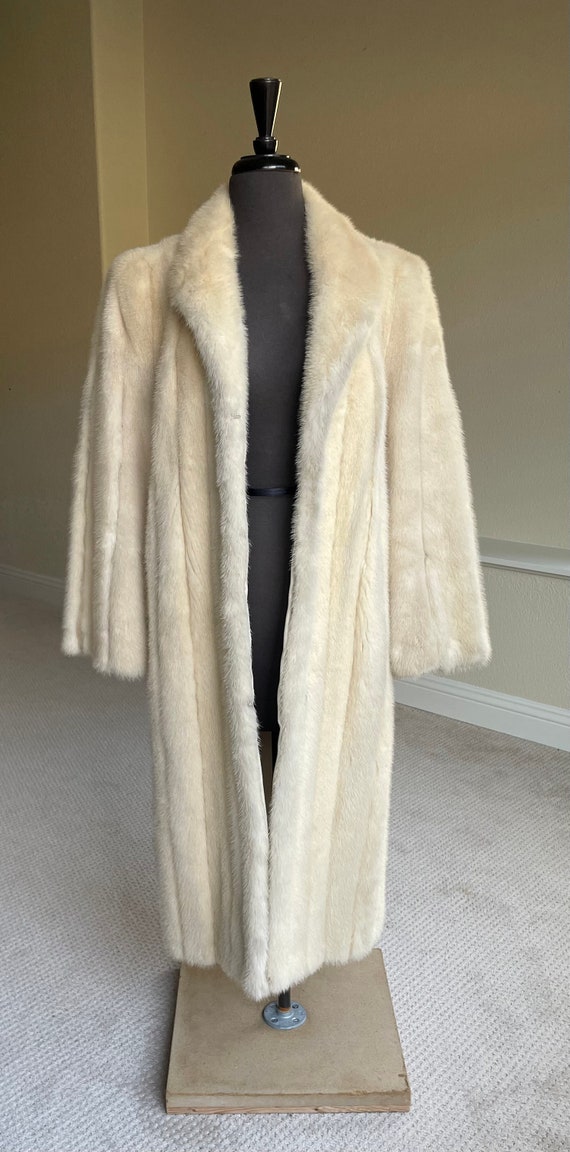 Vintage Long White Ivory Mink Fur Coat - image 6