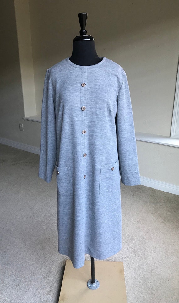 Modern Minimalist Gray Wool Knit Sheath Shift Dress 1960 1970