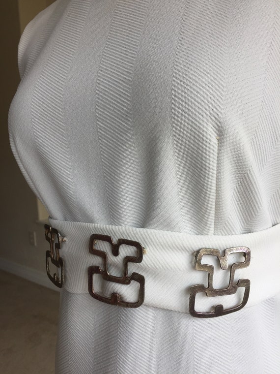 Vintage White Modern Sheath Fitted Dress Metal Ab… - image 8