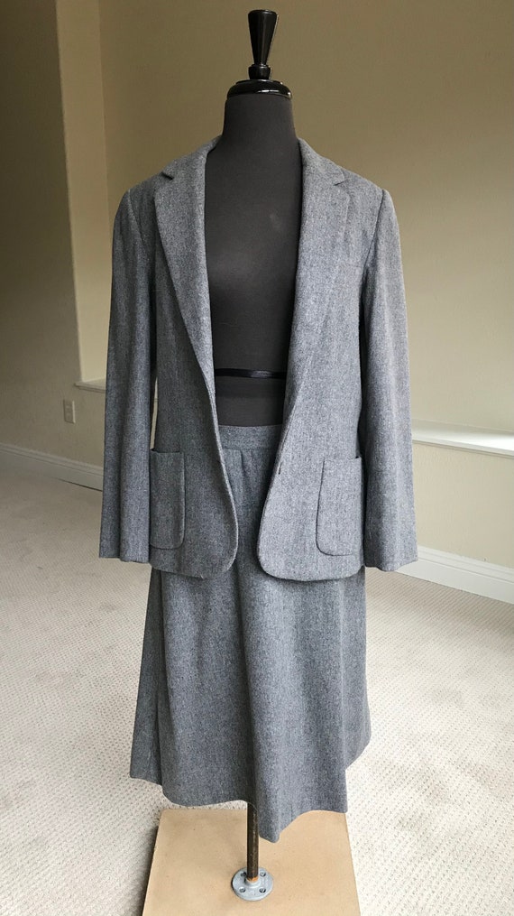 Vintage 2 Piece Gray Wool Suit Blazer Skirt - image 3