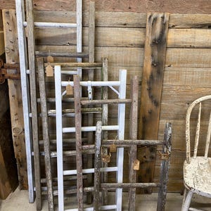 Rustic Wooden Ladder: Vintage Farmhouse Decor (3ft-4ft-5ft)