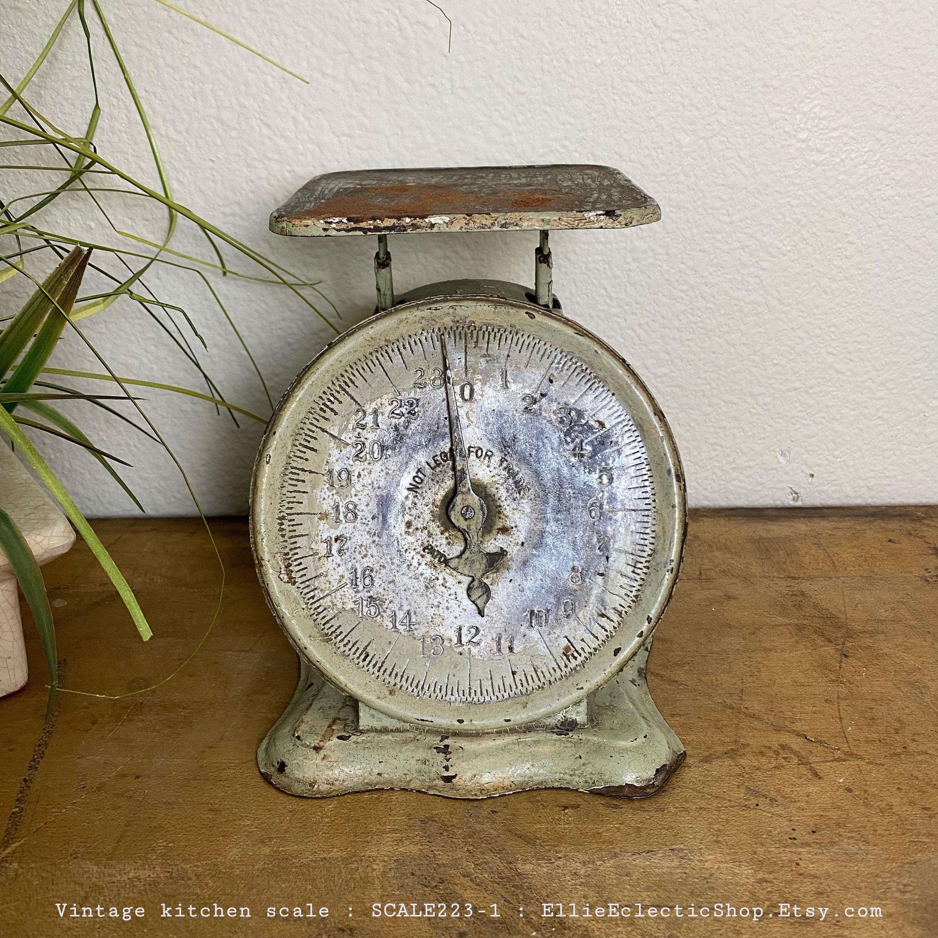 Vintage Kitchen Scale, Green Metal Scale, Farmhouse Kitchen Decor