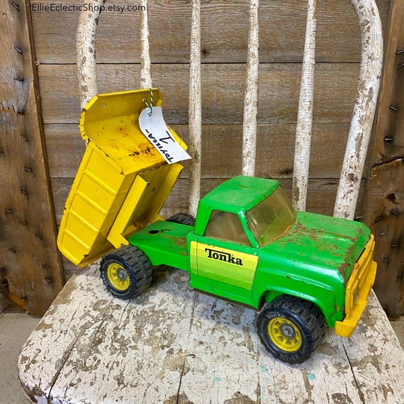 Vintage Tonka Dump Truck: Green & Yellow Pressed Metal