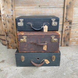 Vintage Suitcases & Luggage Trunks | Retro Travel Case, Rustic Storage, Farmhouse Wedding Decor | Photography Prop