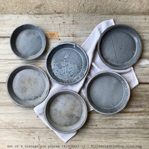 Vintage grey speckle pie pans set of 6 |  Vintage enamel primitive rustic kitchen decor graniteware splatterware instant collection