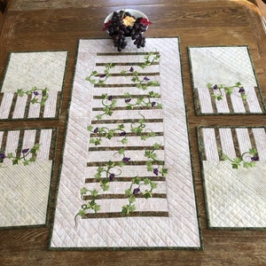 Grape Vine Table Set: Quilted Table Runner and Placemats