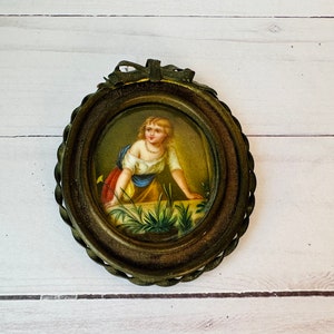Antique Frame With Bow Detail--Ornate Antique Photo Frame--French Frame