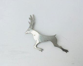 Robbins Co. Attleboro Silver Tone Brooch