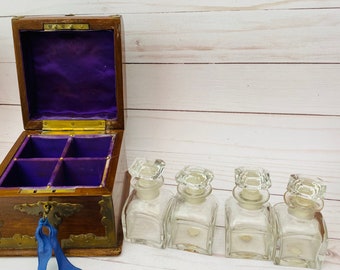 Bacarat Parfümflaschen Schatulle Box - Vintage Baccarat Kristall - Baccarat Flaschen - Vintage Parfümbox - Antike dekorative Holzkiste
