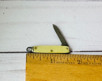 Vintage Mini Pocket Knife