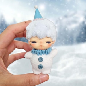 Customize commission: custom Hirono popmart to Snowman