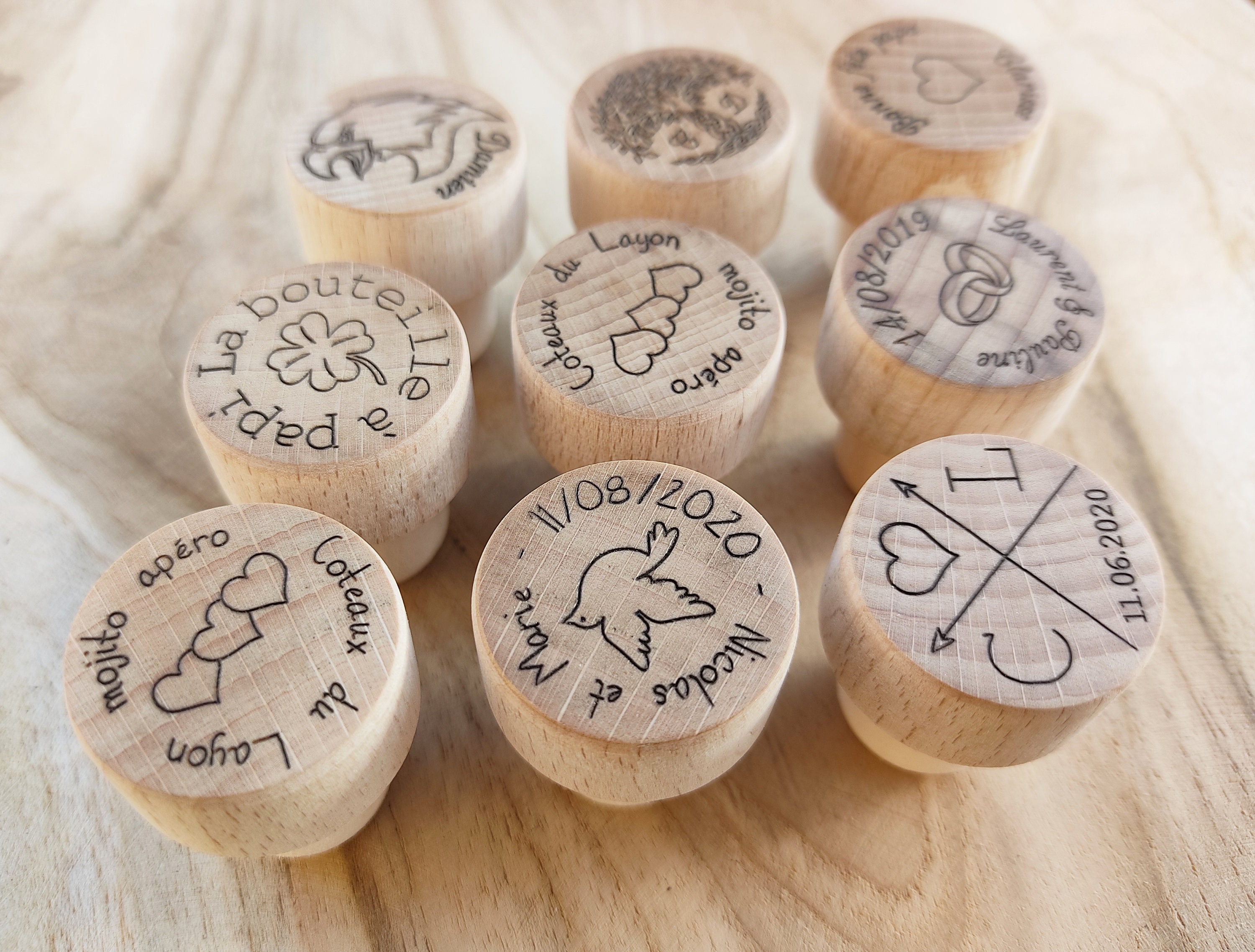 Bouchon Bouteille De Vin Personnalisé En Bois, Haute Qualité De Finition  Ciré Et Lustré, Un Cadeau Idéal Pour Son Papa 